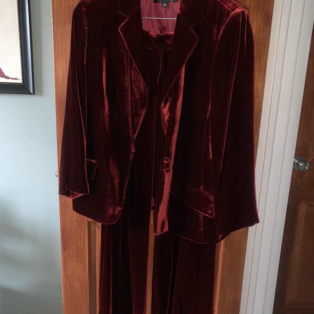 Anne Klein Velvet Two-Piece Suit Jacket and Pants - Deep Burgundy